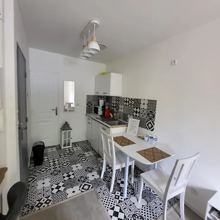 Apartment Iago Beauvais
