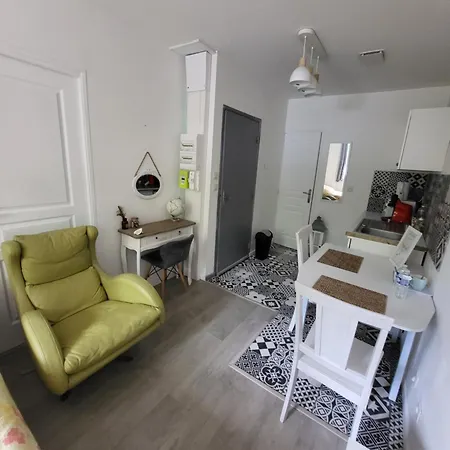 Iago Apartment
