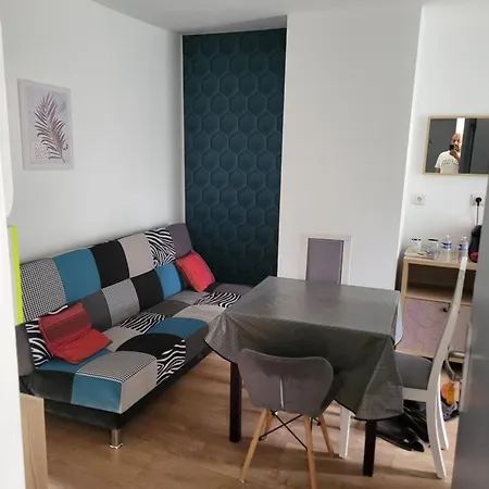 Iago ,gare Et Aéroport à Proximité Apartamento