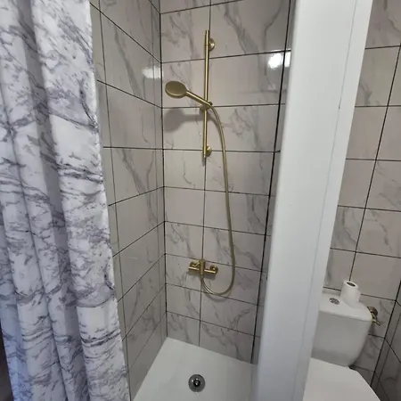 Iago ,gare Et Aeroport A Proximite * Beauvais