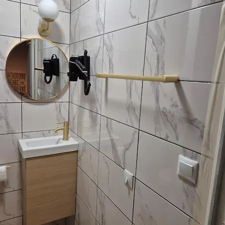 Iago ,gare Et Aeroport A Proximite Apartment