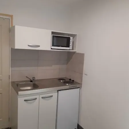 Iago ,gare Et Aeroport A Proximite * בווה