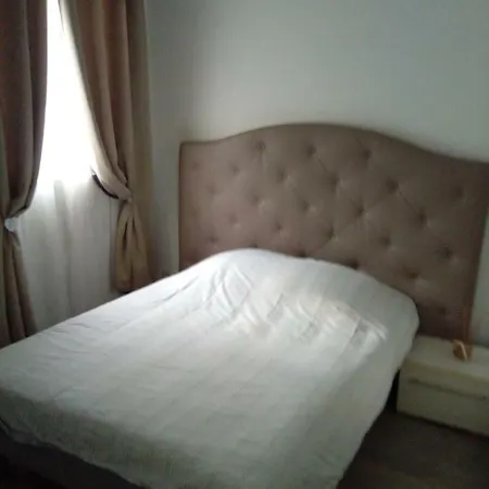 Iago ,gare Et Aeroport A Proximite דירה *