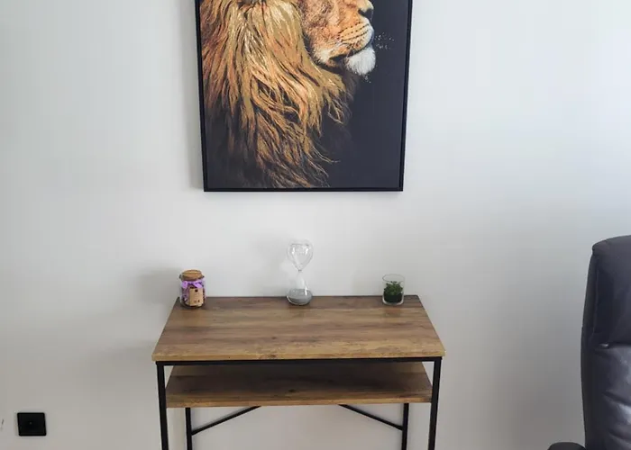 Iago ,gare Et Aeroport A Proximite