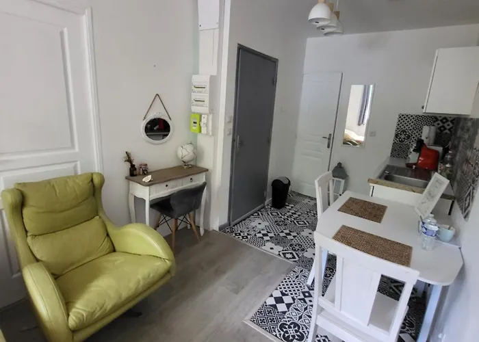 Iago ,gare Et Aeroport A Proximite Apartment