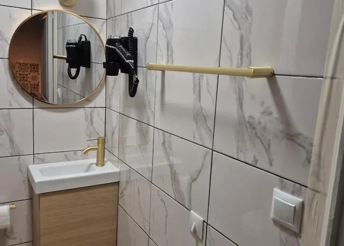 Iago ,gare Et Aeroport A Proximite Apartment