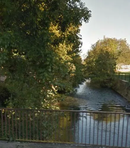 Iago ,gare Et Aeroport A Proximite Beauvais