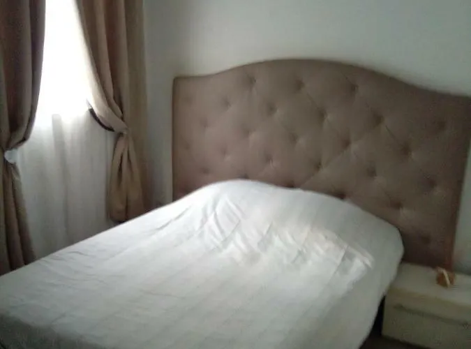 Iago ,gare Et Aeroport A Proximite Apartment *